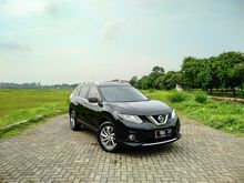 Nissan Xtrail 2.5 AT 2015 Hitam DP 12jt Free Smartphone Tanpa Diundi
