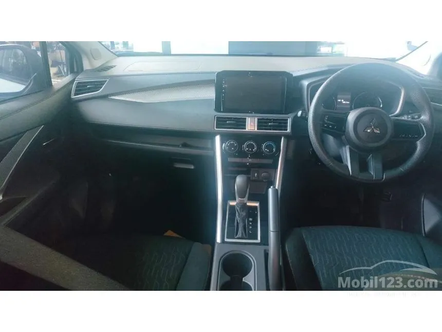 2026 Mitsubishi Xpander Exceed Tourer (Quartz White Pearl) MPV