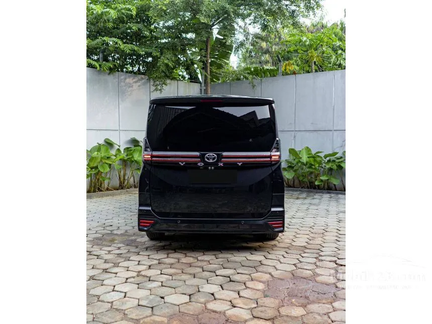 2023 Toyota Voxy (Premium Color) MPV