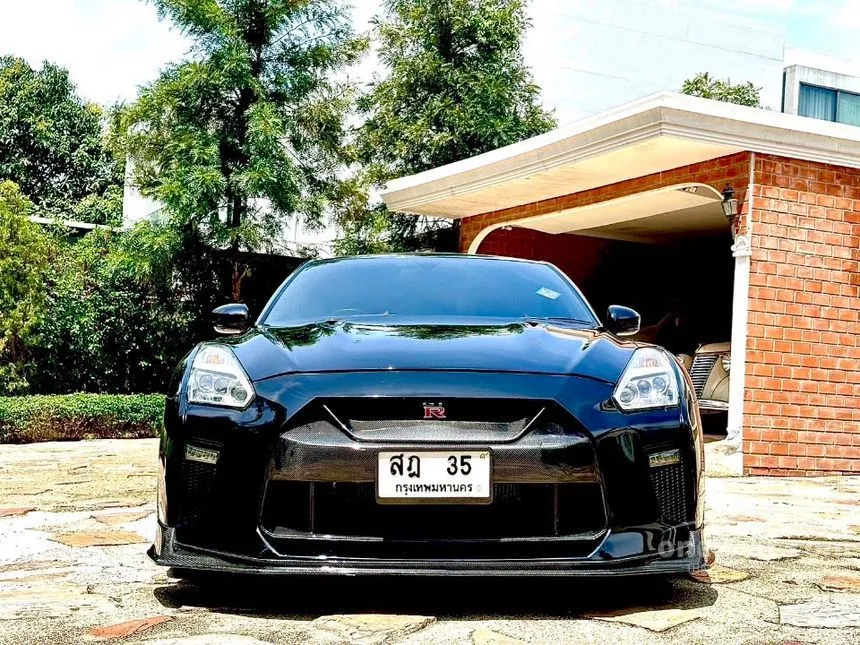 2011 Nissan GT-R Coupe