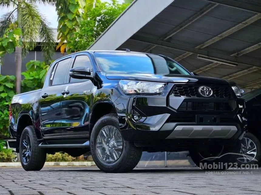 2025 Toyota Hilux G Double Cab 4X4 Pickup