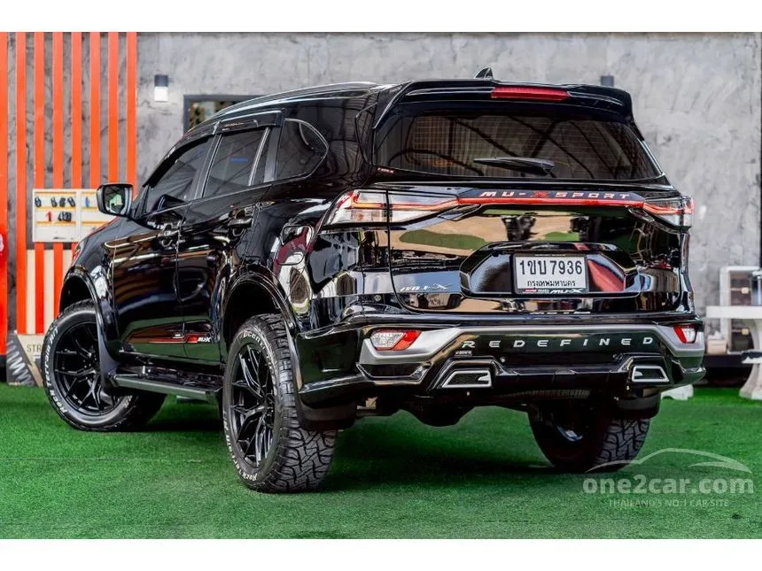 2024 Isuzu MU-X Ultimate SUV