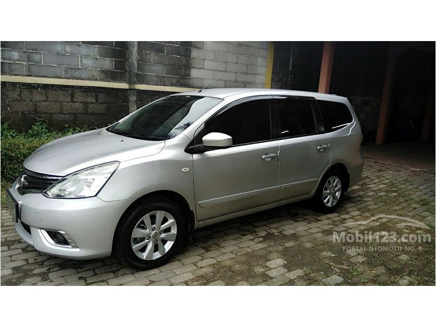 2015 Nissan Grand Livina XV MPV