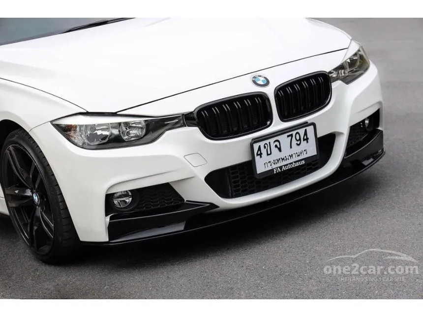 2013 BMW 320i Sedan