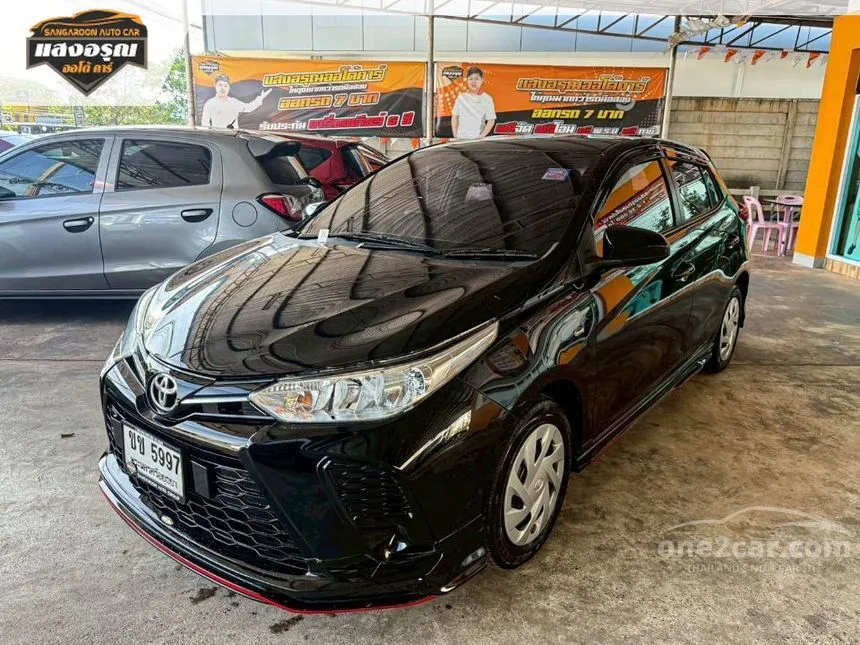 2022 Toyota YARIS Entry Hatchback