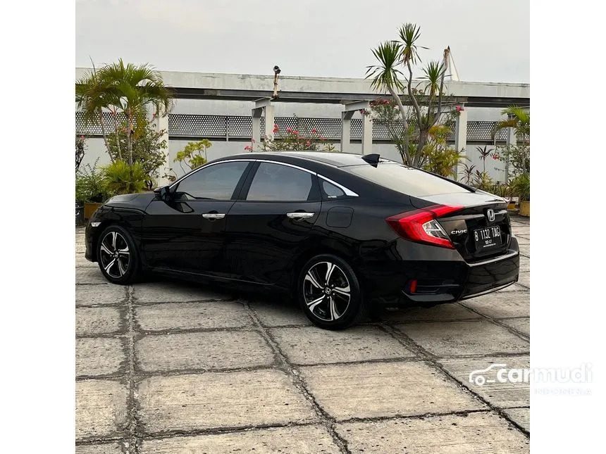 2017 Honda Civic ES Sedan