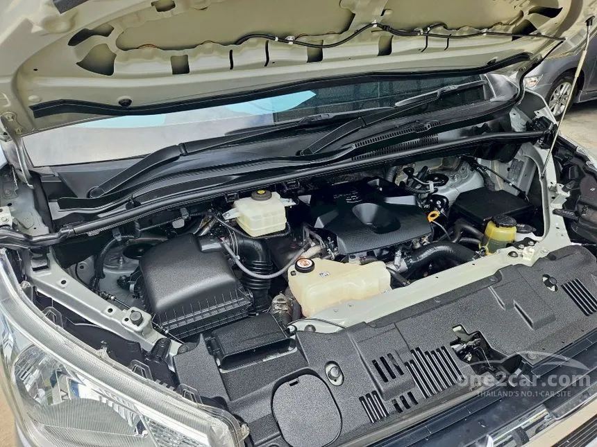 2020 Toyota Commuter Van