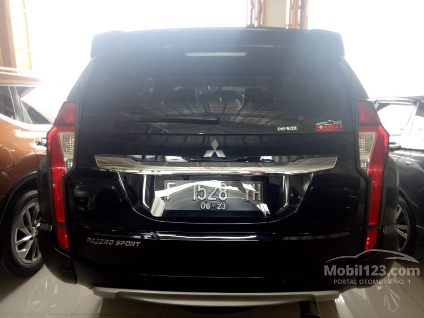  Jual  Mobil  Mitsubishi Pajero  Sport 2021 Exceed 2 5 di Jawa 