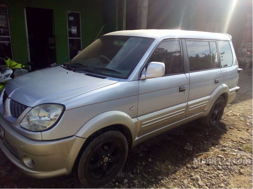 Jual Mobil Mitsubishi Kuda 2004 Grandia 2.5 di Jawa Tengah 