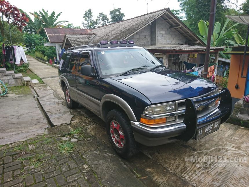Jual Mobil Chevrolet Blazer 2000 2.2 di Jawa Tengah Manual