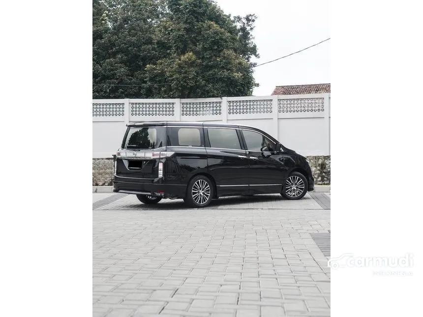 2016 Nissan Elgrand Highway Star MPV