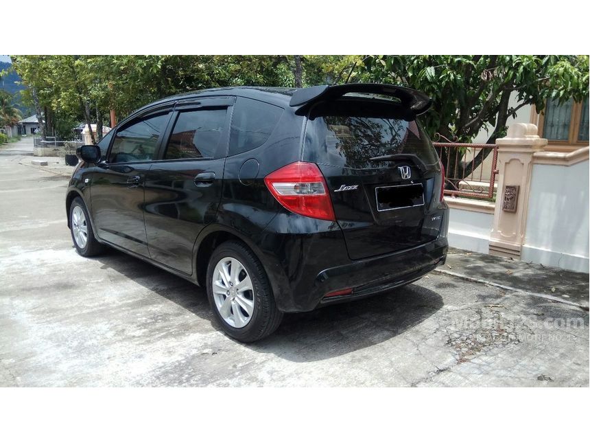 2011 Honda Jazz S Hatchback