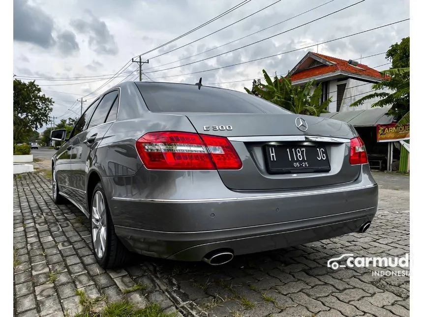 2010 Mercedes-Benz E300 Avantgarde AMG Sedan