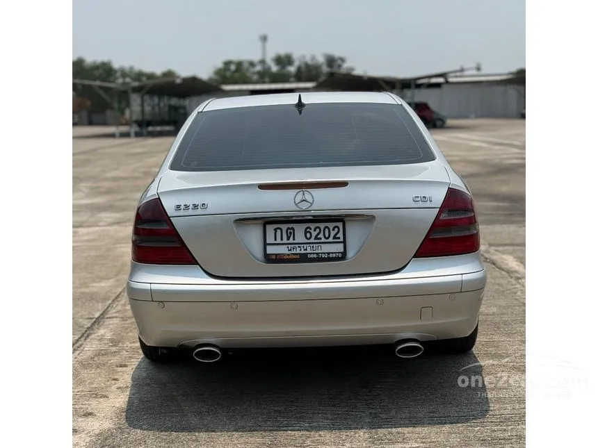 2003 Mercedes-Benz E220 Classic CDI Sedan