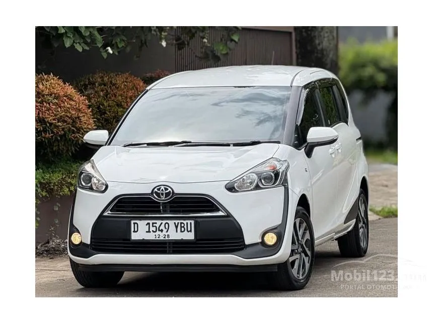 Jual Mobil Toyota Sienta 2018 V 1.5 di Jawa Barat Automatic MPV Putih Rp 190.000.000