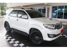 2015 Toyota Fortuner 3.0 (ปี 12-15) V SUV AT