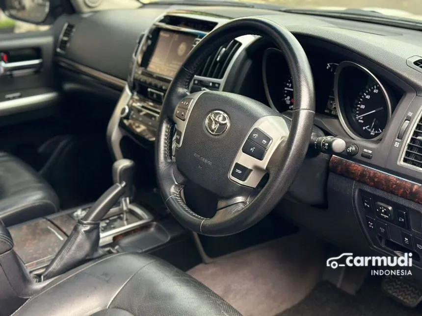 2012 Toyota Land Cruiser Full Spec E VX SUV