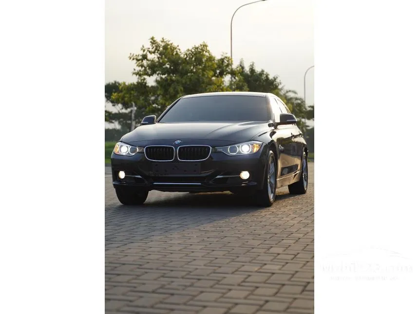 Jual Mobil BMW 320i 2015 Sport 2.0 di Banten Automatic Sedan Hitam Rp 339.000.000