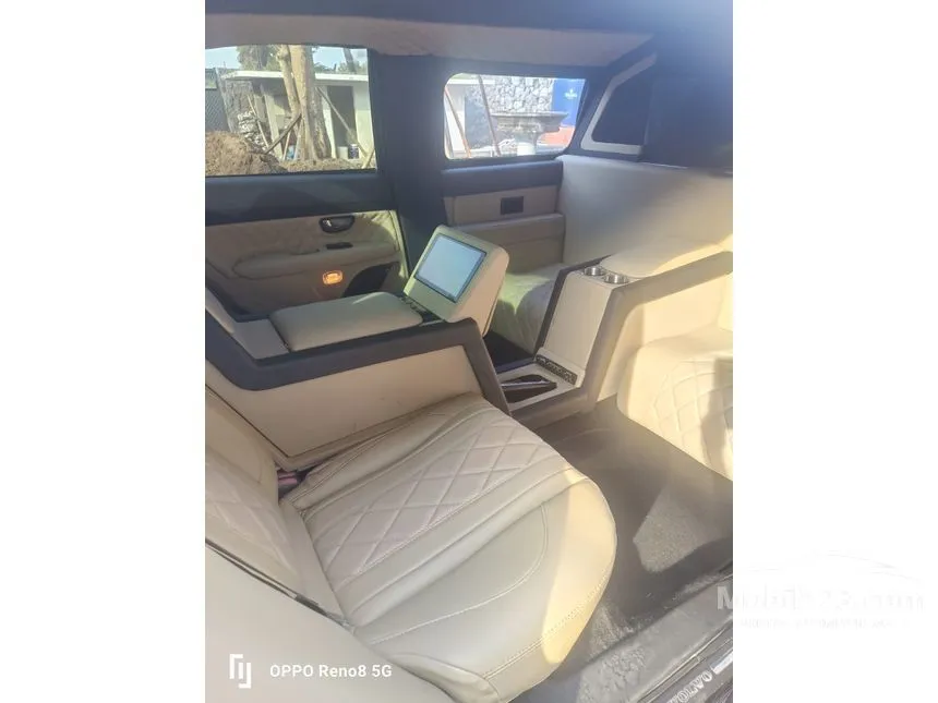 2005 Volvo S80 Limousine