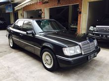 1990 Mercedes-Benz 300E 3.0 Sedan