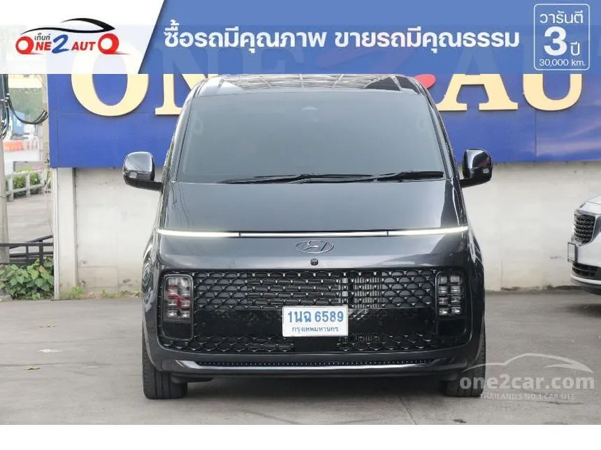 2024 Hyundai Staria Premium with sunroof Van