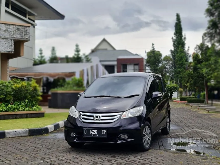Jual Mobil Honda Freed 2015 E 1.5 di Jawa Barat Automatic MPV Hitam Rp 209.000.000
