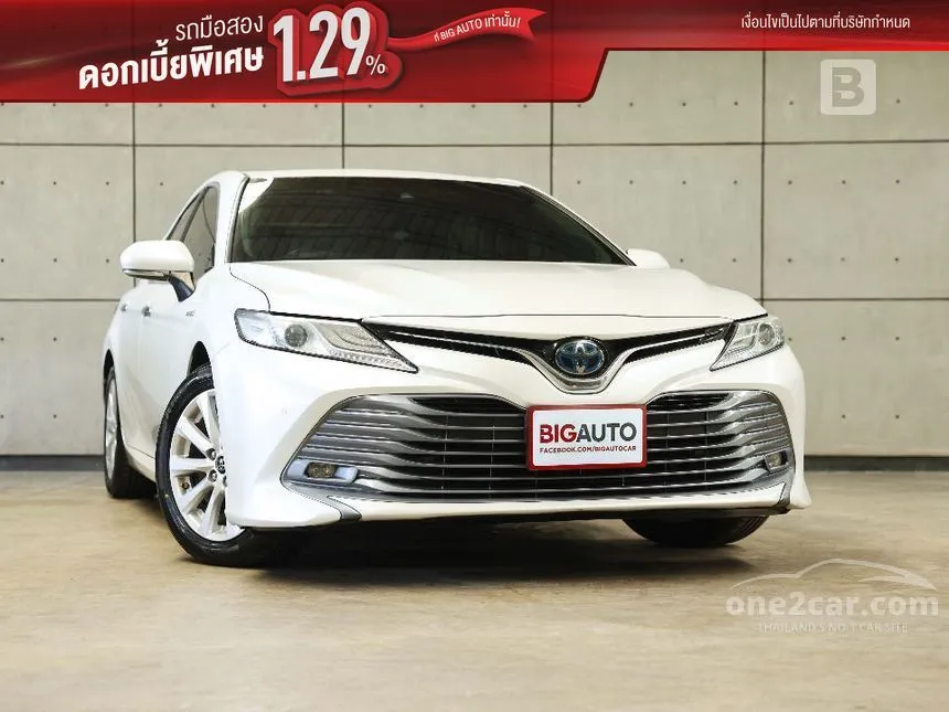 2019 Toyota CAMRY Hybrid Premium Sedan