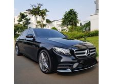 2018 Mercedes-Benz E300 2.0 AMG Line Sedan, KM 550. Power Back Door,