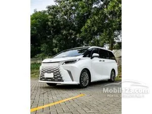 2024 Lexus LM 350h 2.5 4 Seater MPV