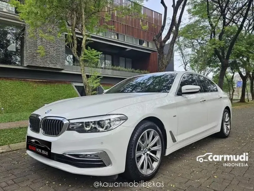 2018 BMW 520i Luxury Sedan