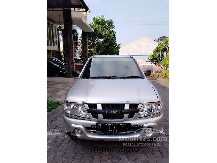 Jual Mobil Isuzu Panther 2009 LV 2.5 di Jawa Tengah Manual Jual Mobil Isuzu Panther 2009 LV 2.5 di Jawa Tengah Manual
