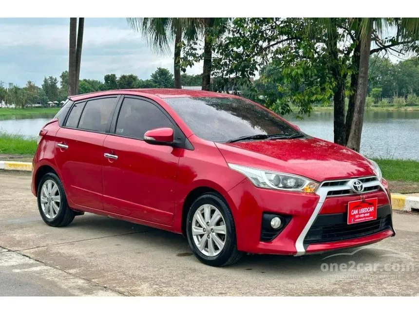 2015 Toyota YARIS G Hatchback