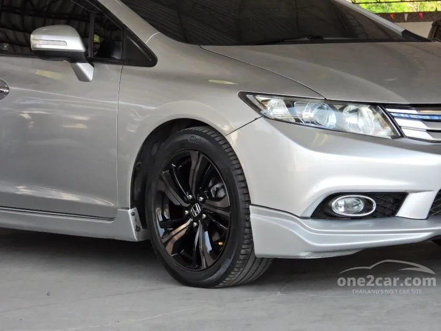 2013 Honda Civic Hybrid Sedan