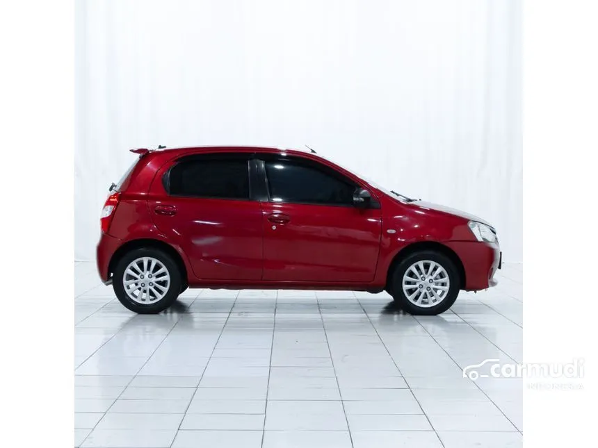 2015 Toyota Etios Valco E Hatchback