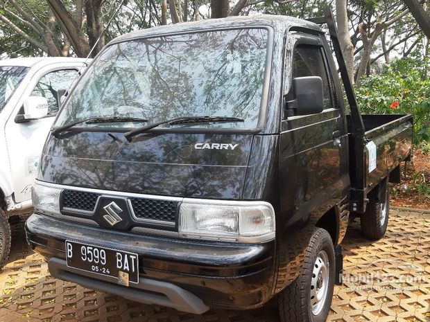 Suzuki Carry Mobil bekas dijual di Dki-jakarta Indonesia 