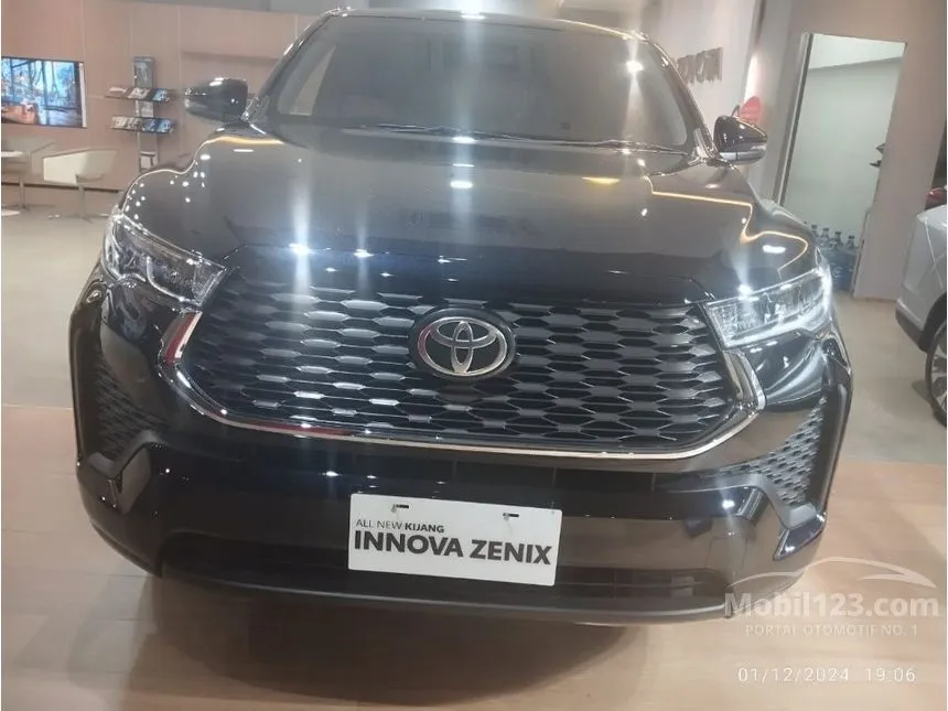Jual Mobil Toyota Kijang Innova Zenix 2024 V 2.0 di Banten Automatic Wagon Hitam Rp 440.000.000