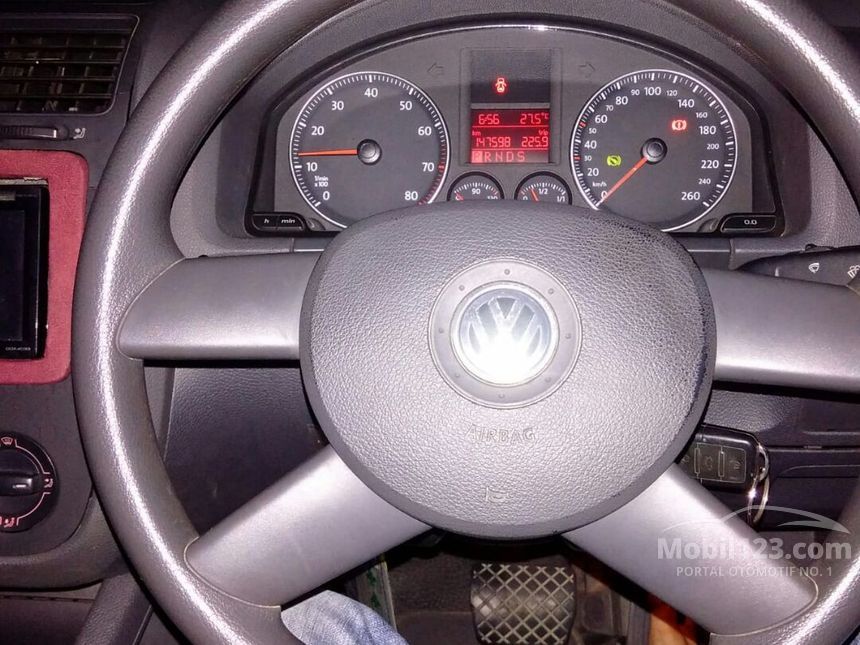 2005 Volkswagen Golf FSI Hatchback