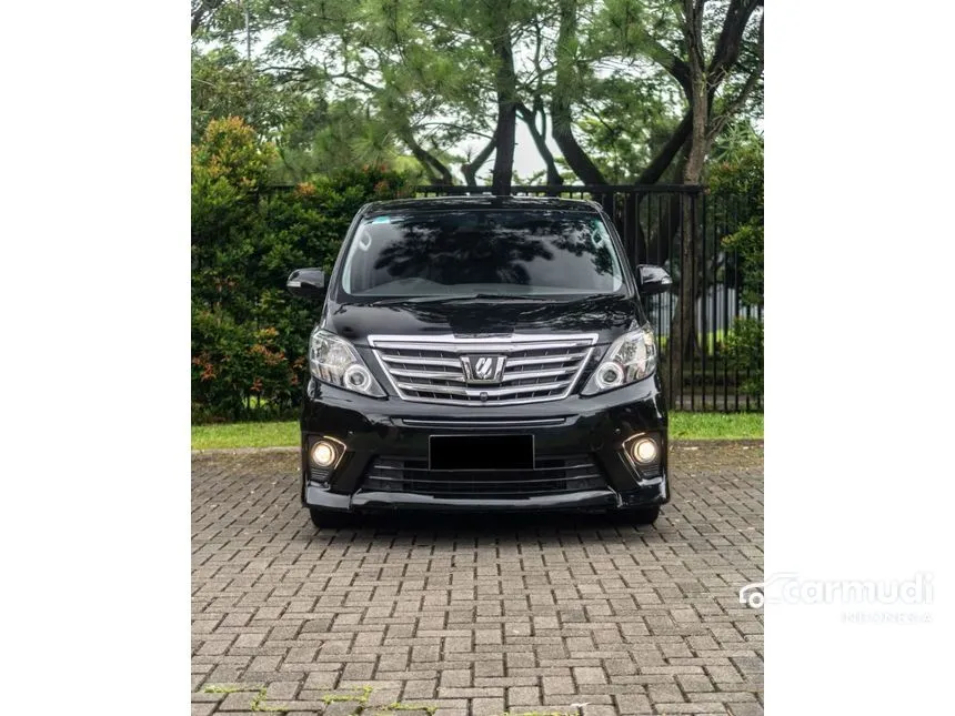2013 Toyota Alphard SC MPV