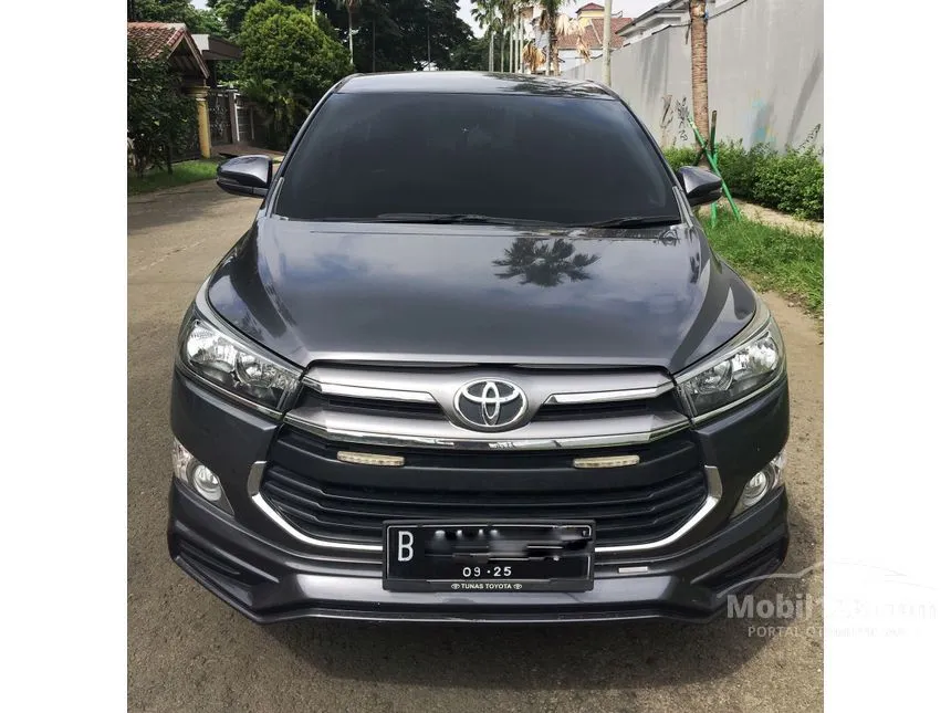 Jual Mobil Toyota Kijang Innova 2020 G TRD Sportivo 2.4 di Banten Manual MPV Abu