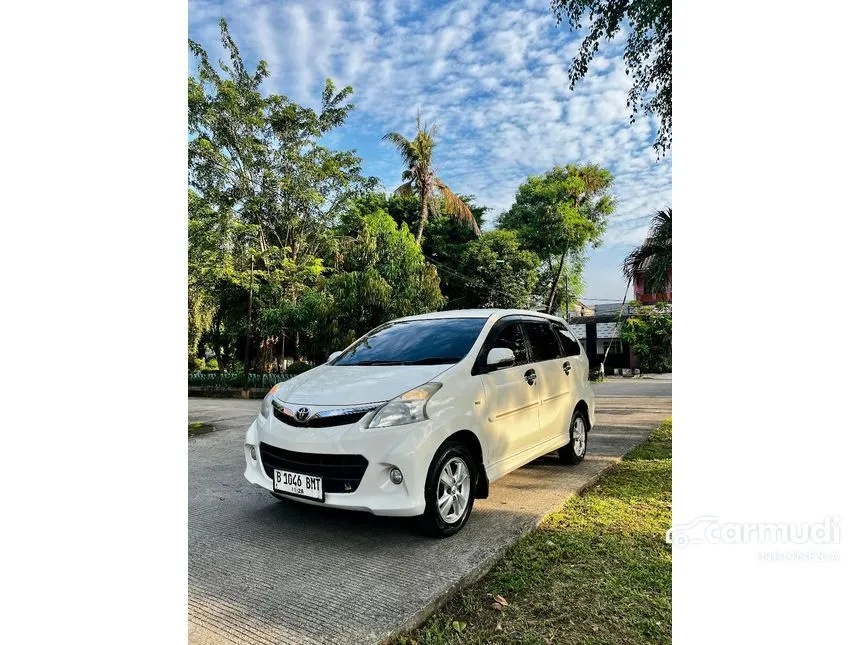 2012 Toyota Avanza Veloz MPV