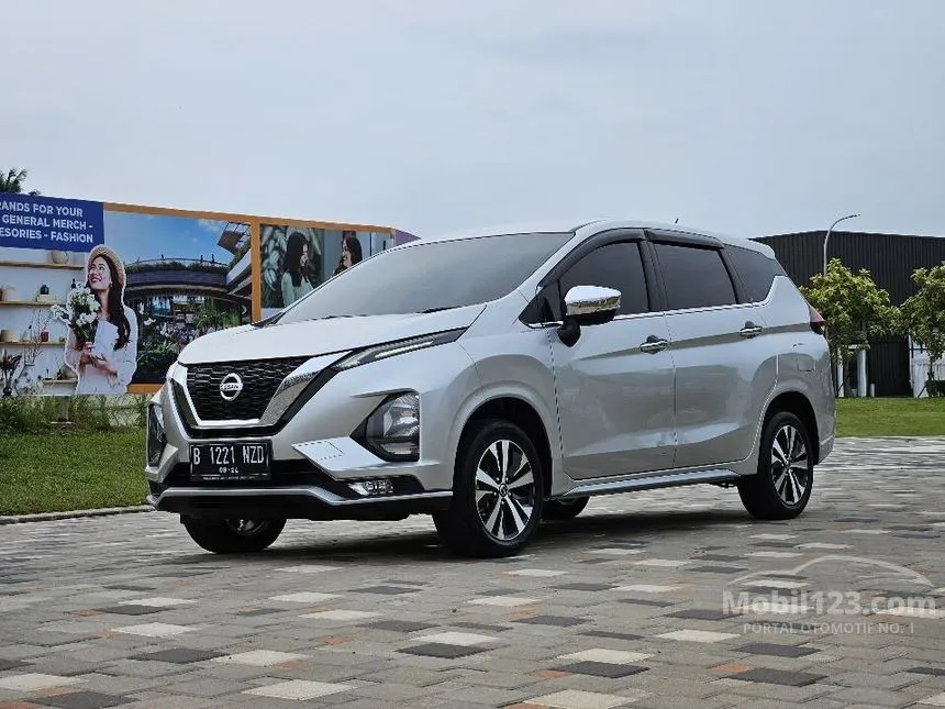 Jual Mobil Nissan Livina 2019 VL 1.5 di DKI Jakarta Automatic Wagon Silver Rp 185.000.000