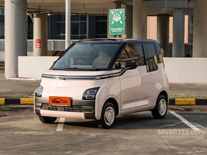 2023 Wuling Air EV Long Range + Charging Pile Hatchback