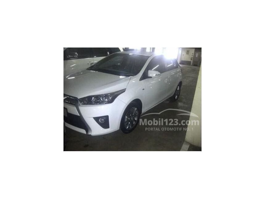 2014 Toyota Yaris Compact Car City Car