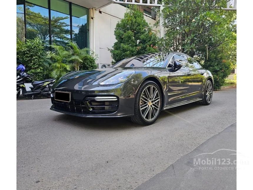 2017 Porsche Panamera 4S Hatchback