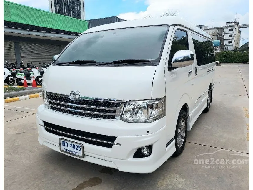 2013 Toyota Ventury V Van