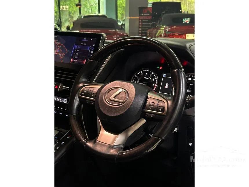 2020 Lexus LM 350 7 Seater MPV