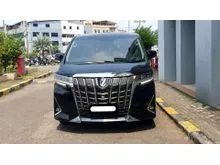 2022 Toyota Alphard 2.5 G MPV hitam sunroof pilotseat