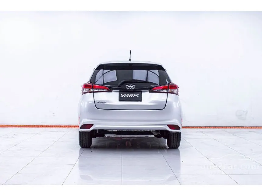 2021 Toyota YARIS Entry Hatchback