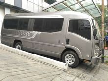 Isuzu ELF Microbus Long 20 Seat
