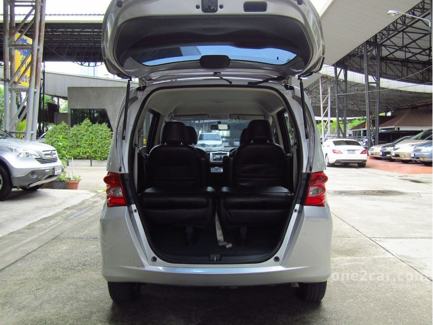 2011 Honda Freed E Wagon